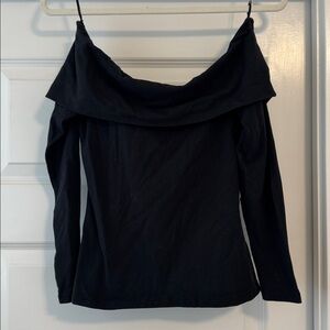 Abercrombie Long-sleeve off the shoulder top. Size Medium.